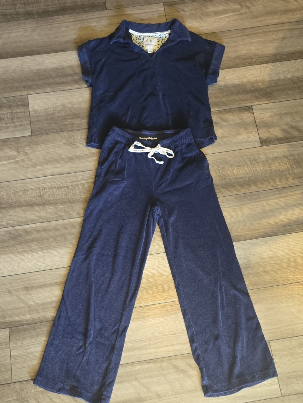 Tommy Bahama Two Piece Navy Polo Top & Drawstring Joggers Set